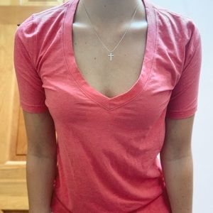 ❤️LULULEMON TSHIRT NEVER WORN